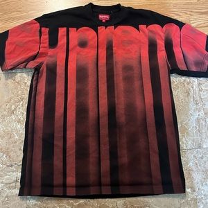 Supreme Logo shirt - Size Small